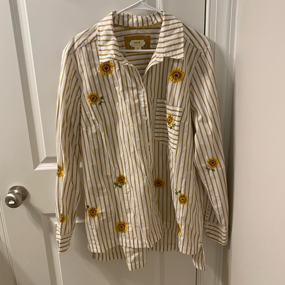 Maeve Embroidered Sunflower Button Down